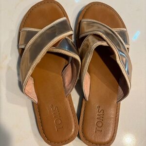 TOMS Rose Gold Crossover Strap Slides | EUC | Size 7